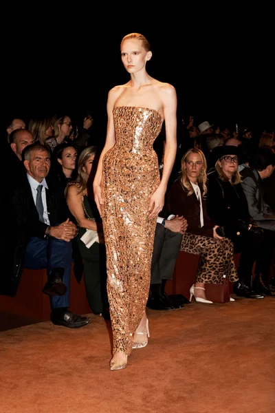 Look 24